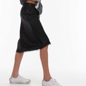 NWOT Topshop 90s length skirt with knicker waistband and lace trim in black